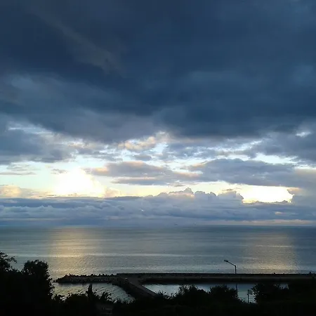 Magnolia Sea View Apartament