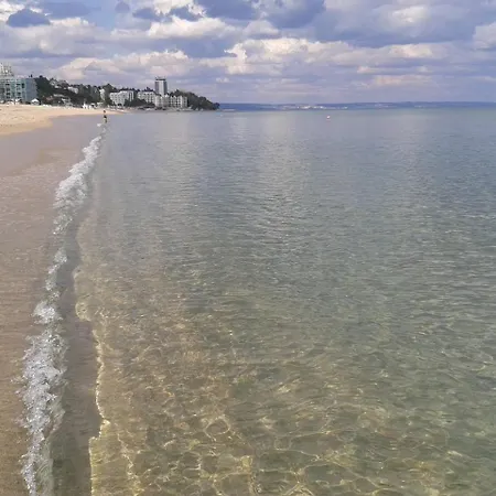 Magnolia Sea View Golden Sands