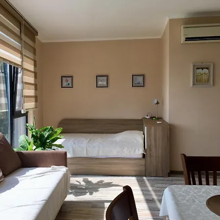 Magnolia Sea View Apartament *